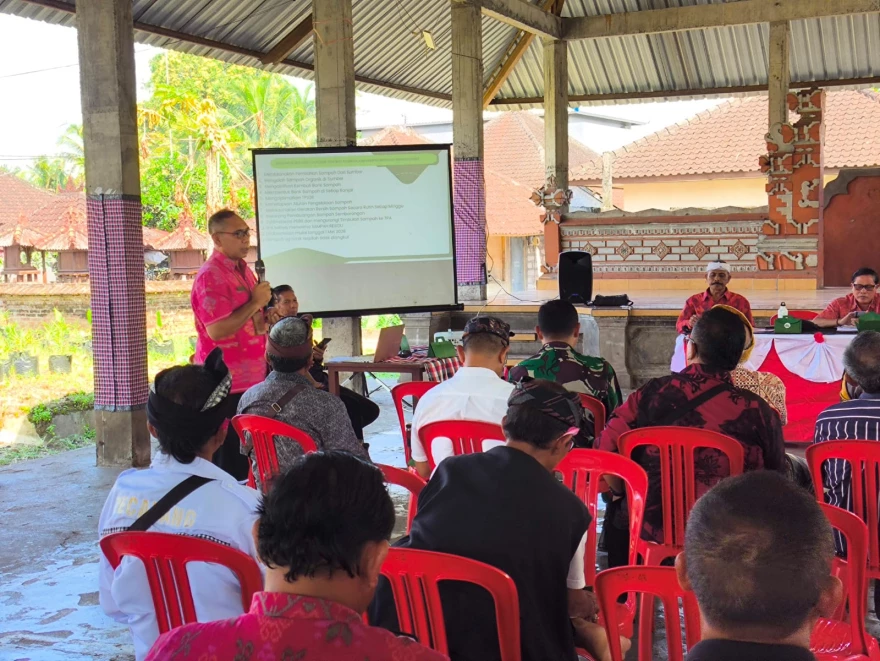 DLH Tabanan Gelar Sosialisasi Pembatasan Sampah di Desa Denbantas: Hanya Sampah Residu yang Diterima di TPA Mandung